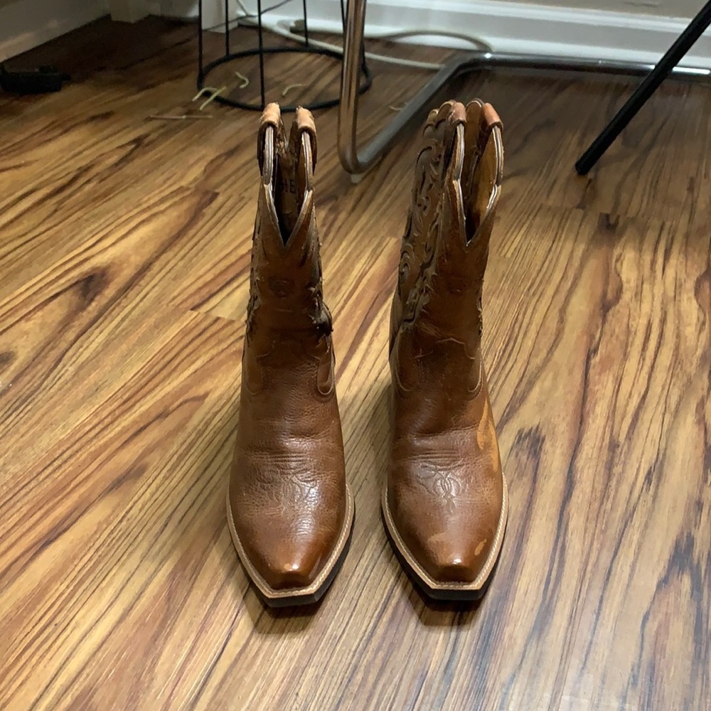 COPY - Ariat D Toe Cowboy Women Boots (6.5B) - Picture 3 of 16